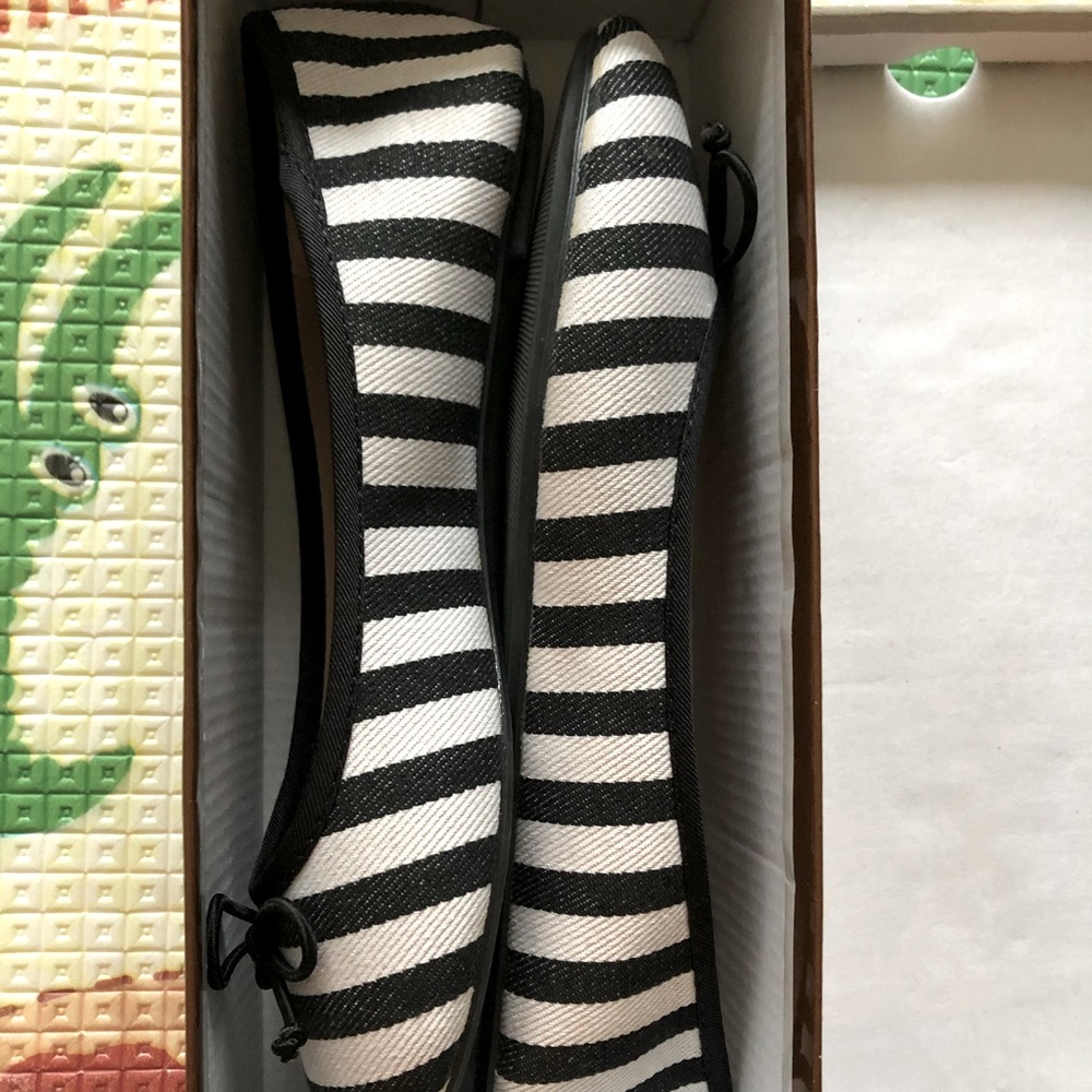 Ballet Flats in Black and White
